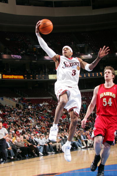 切尔西客场1-3不敌利兹联，终结7场不败，排名跌至第四，利兹联成功跳出降级区。（客场1-3不敌利兹，切尔西七场不败告终跌至第4，利兹脱离降级区）