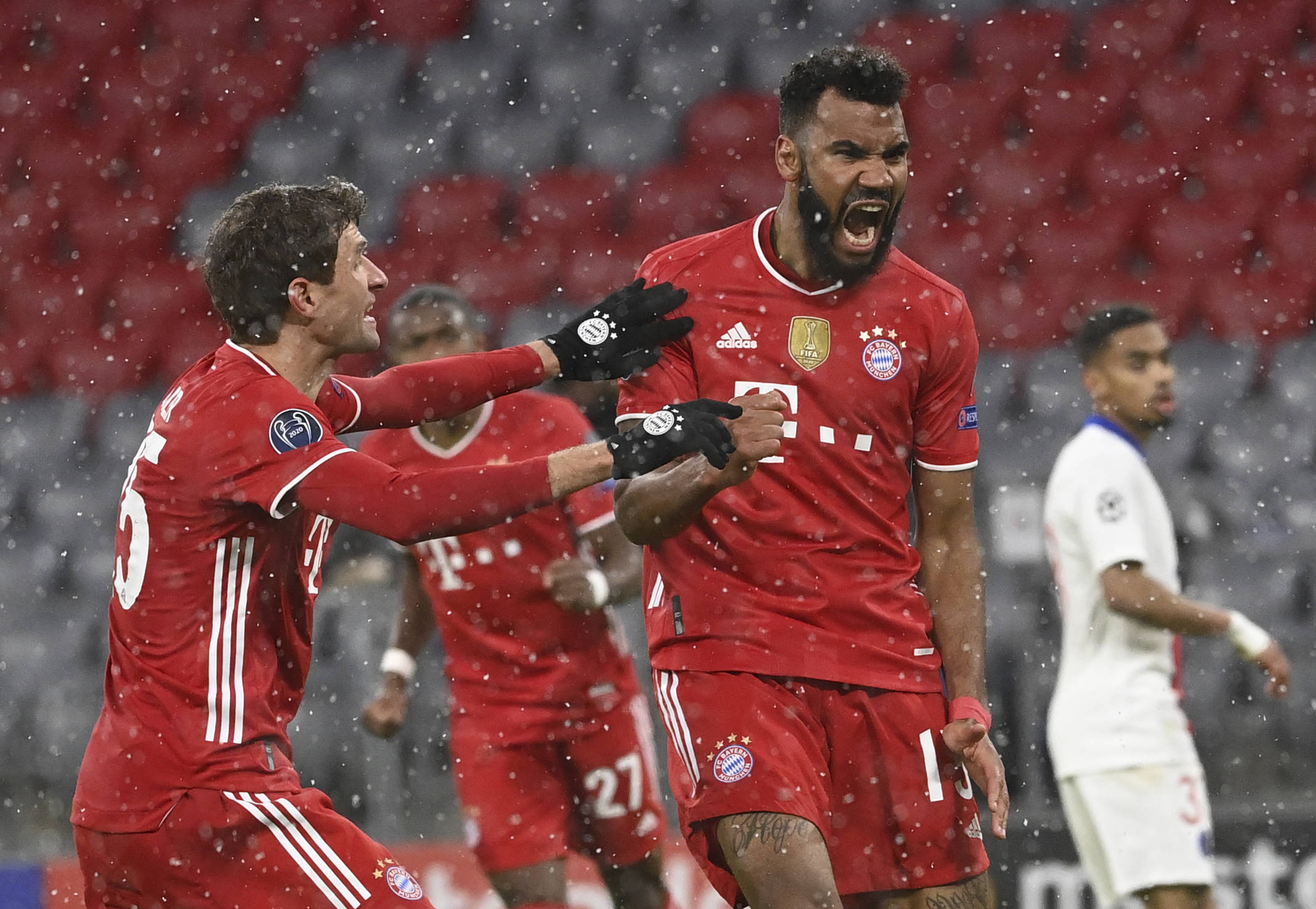 世体：施洛特贝克仍犹豫与多特续约，皇马与巴萨将争夺他（世体：施洛特贝克对与多特续约尚存迟疑，皇马巴萨或将展开争夺）