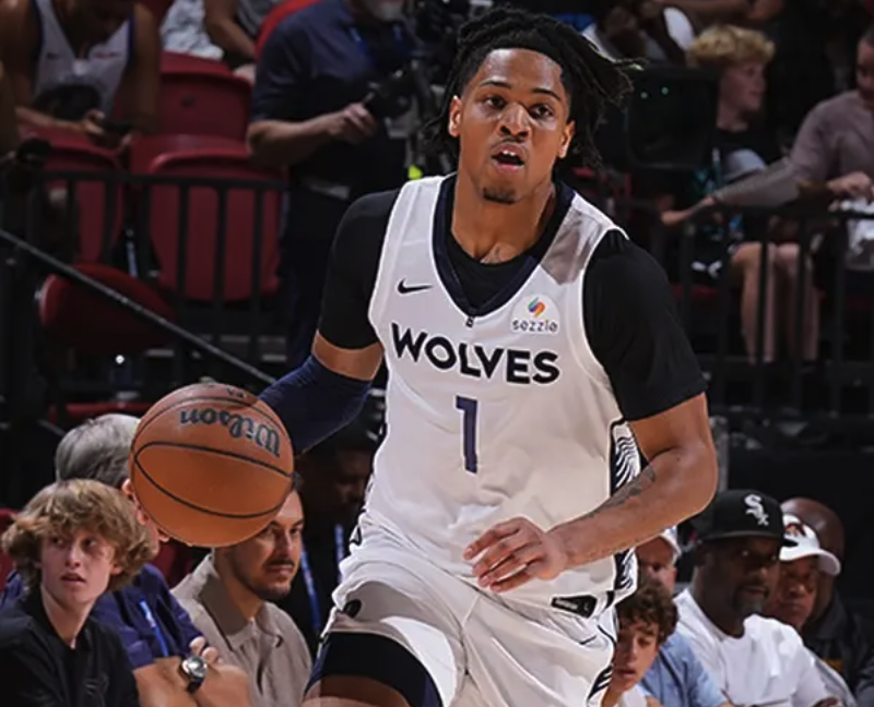 半场：云南1-0西海岸，奥斯卡助攻恩里克闪击（上半场结束：云南1比0领先西海岸，奥斯卡助攻恩里克先拔头筹）