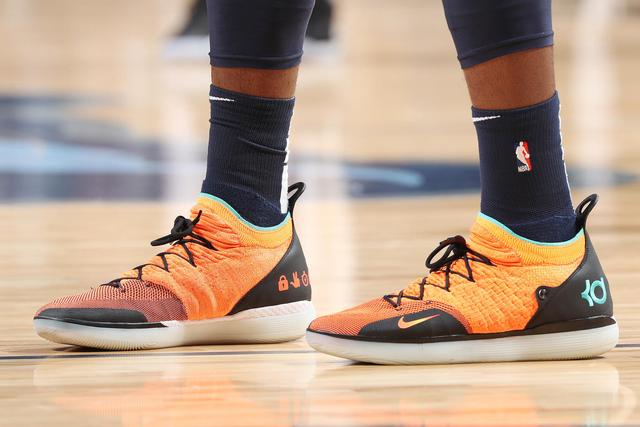 于根伟：辽足和重庆冲超将改变联赛格局，来年中超已无弱旅（于根伟：辽足、重庆若升超将重塑联赛版图，明年中超不再有弱旅）