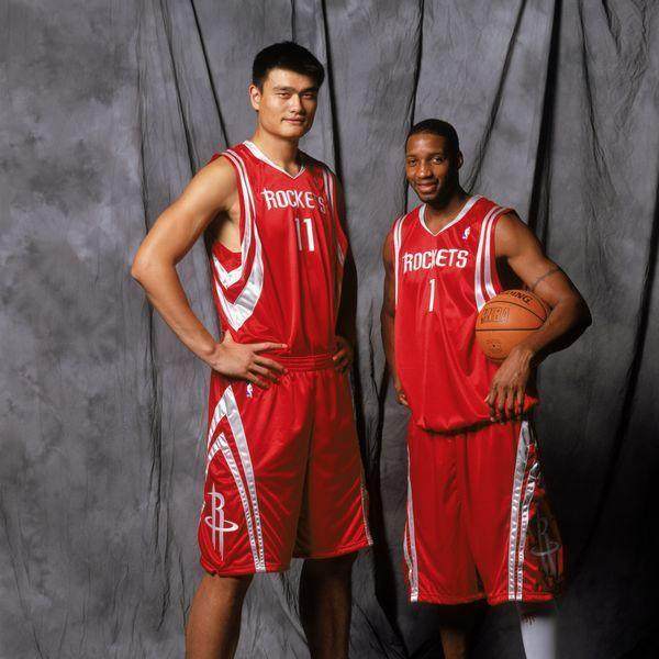 马竞最近10场对意大利球队8胜1平1负，且近12场欧冠主场11胜（马竞近10战意大利球队8胜1平1负，欧冠主场近12场赢下11场）