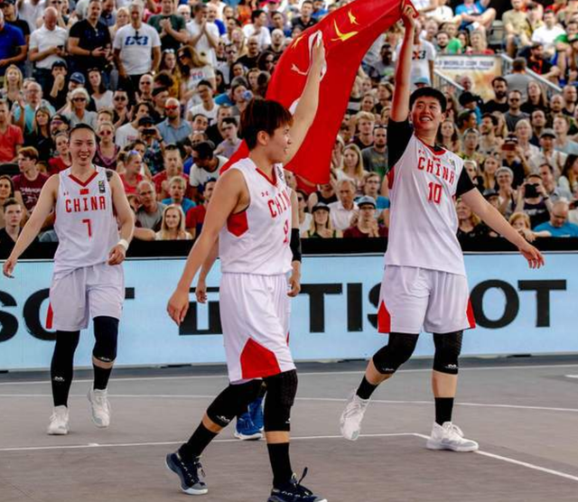 23.34岁，巴萨客战贝蒂斯首发平均年龄创队史95年来最低纪录（巴萨客战贝蒂斯首发均龄仅23.34岁，创队史近95年新低）