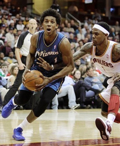 科莫vs萨索洛：尼科-帕斯、阿尔韦托-莫雷诺首发，马蒂奇、贝拉尔迪出战（科莫对阵萨索洛：尼科-帕斯、阿尔韦托-莫雷诺先发，马蒂奇与贝拉尔迪出战）