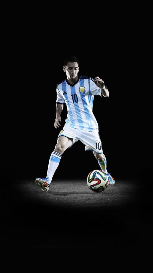 每体：巴萨对莱比锡边锋努萨感兴趣，球探负责人已到现场考察（每体：巴萨有意莱比锡边锋努萨，球探主管已亲赴现场考察）