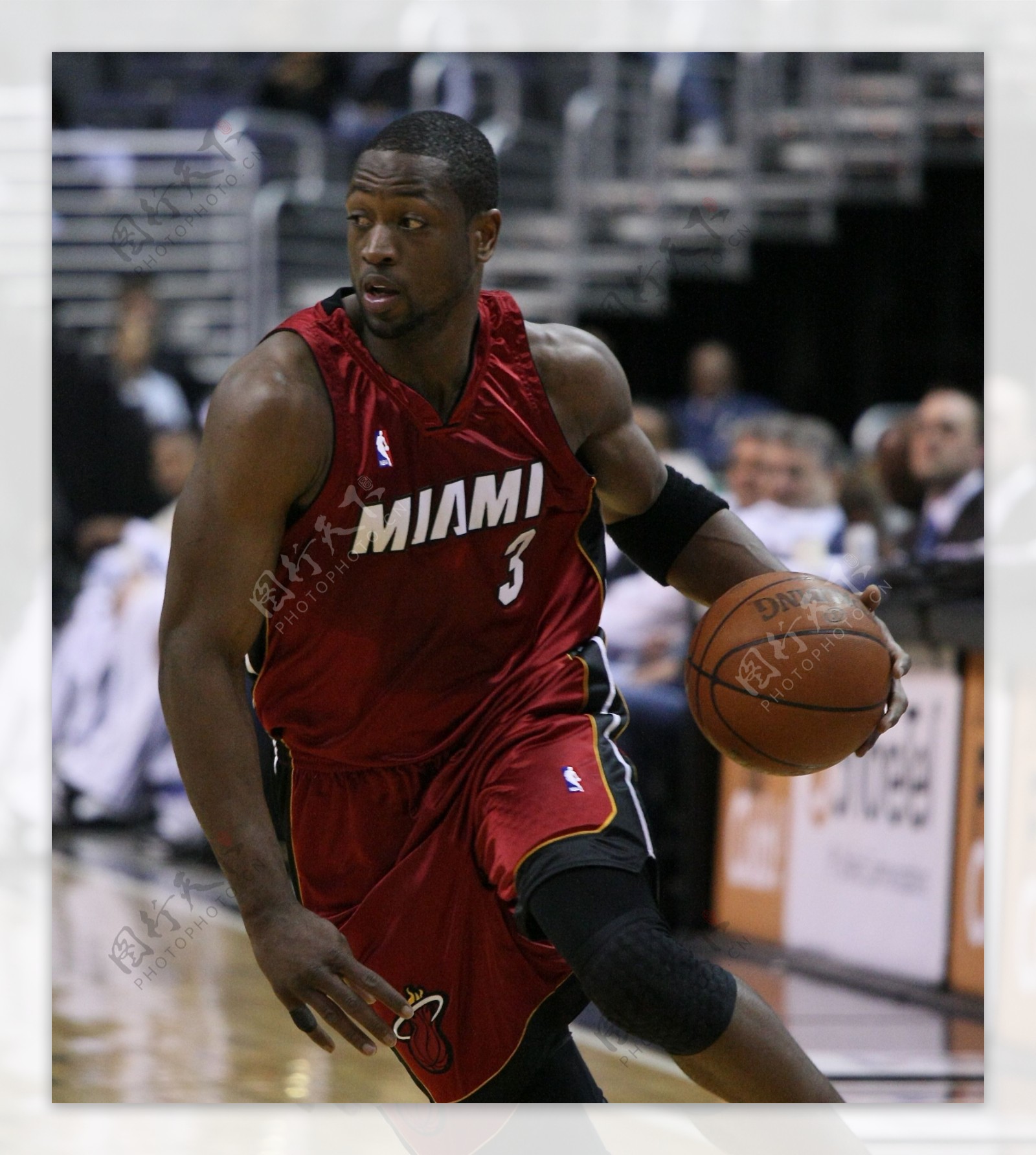 双拳难敌四手！库里末节独得14分&全场轰下39+5+5难救主（孤掌难鸣！库里末节砍下14分、全场39+5+5仍未能带队取胜）