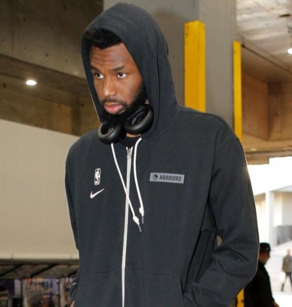 广东男篮防守稳固力克上海（广东男篮凭稳固防守击败上海）