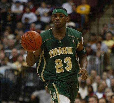 篮球篮网球员赛前热身状态良好（篮网球员赛前热身状态出色）