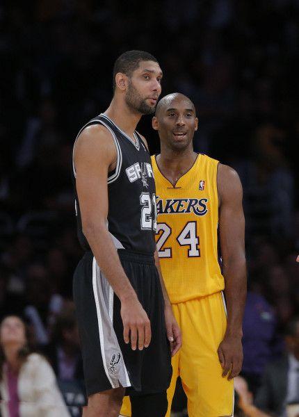 NBA官方认错！生死时刻威少没犯规 杜兰特多次违例被漏吹仍遭绝杀（NBA官方承认误判！决胜时刻威少未犯规，杜兰特多次违例遭漏判，最终仍被绝杀）