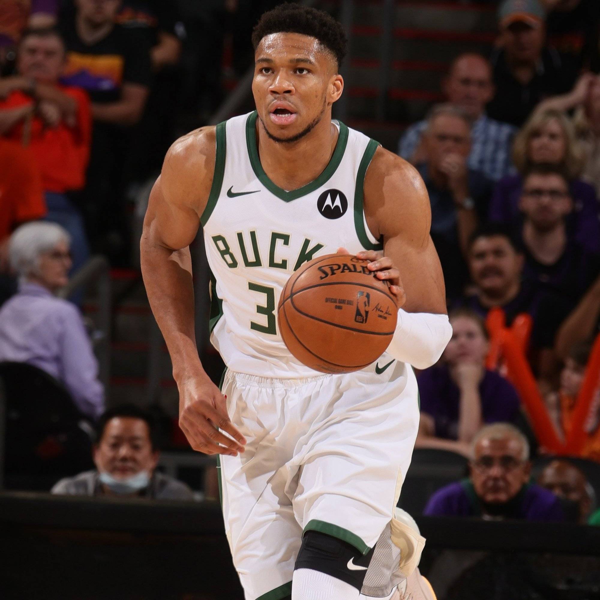 港媒：虽无缘亚洲杯，但港足总依旧为港队发放了100万奖金（港媒：港队无缘亚洲杯，足总仍向球队发放100万元奖金）