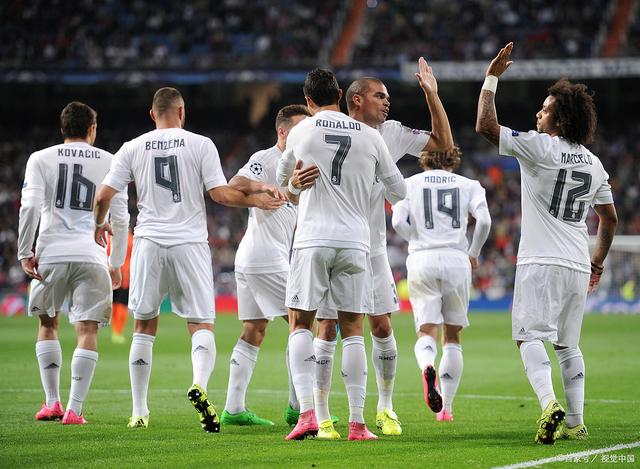 澳超半场：德利安诺夫两送失误，麦克阿瑟暂2-1喷气机（半场战报：德利安诺夫两度失误，麦克阿瑟暂以2-1领先喷气机）