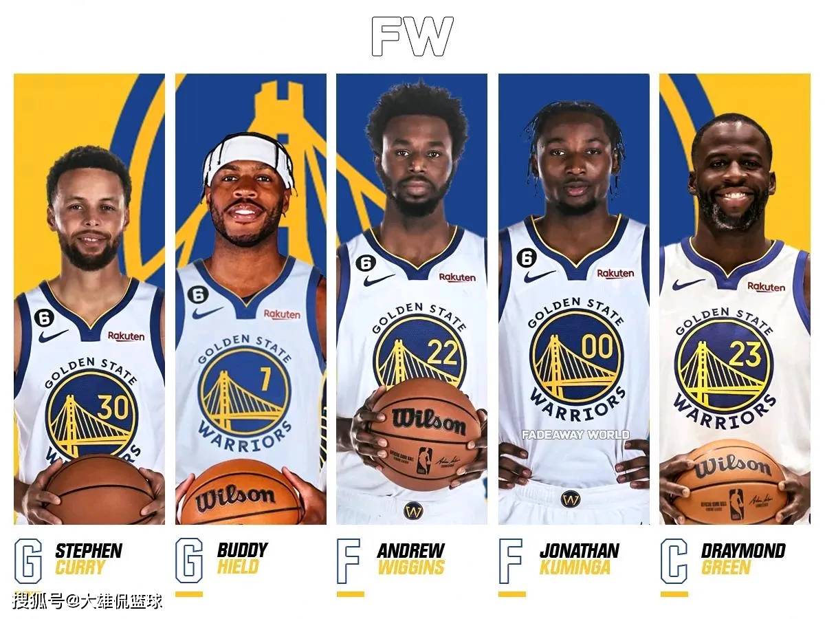 不容易！布里奇斯收板直接长传 阿努诺比晃飞防守人旱地拔葱暴扣（精彩一幕：布里奇斯抢板长传，阿努诺比晃开防守人原地起跳暴扣）