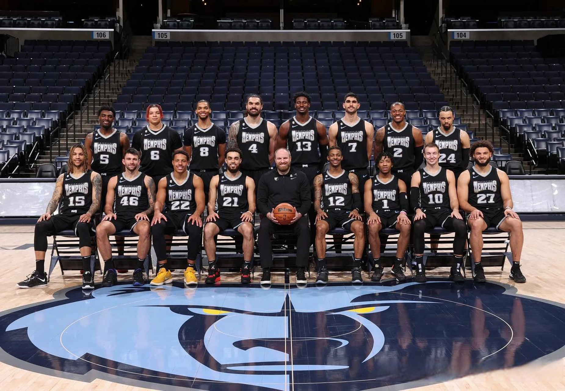 湖媒被阿门一人打服！轰26+7击溃湖人锋线群 火记：联盟最好年轻团队（阿门单骑砍下26+7打穿湖人锋线，湖媒认服；火箭记者：联盟最佳年轻阵容）