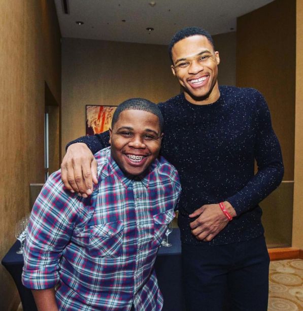 辛苦!王楚钦谈一日三赛：的确感觉有点累了!幸好搭档都是世界最强（王楚钦谈一天三赛：确实有些疲惫，好在搭档皆为世界顶尖）