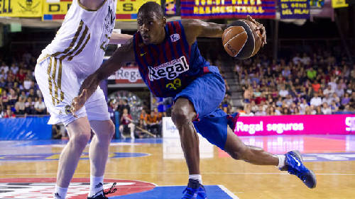 今日NBA圣诞大战共5场比赛全部战罢，快来看看有哪些球员贡献了精彩表现吧！（五场NBA圣诞大战落下帷幕，快来盘点球员高光表现！）