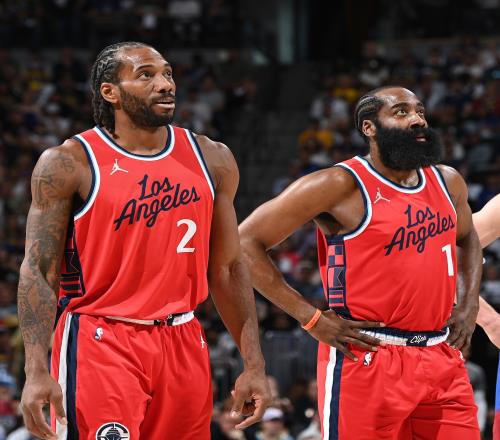 库里归来，勇士队重振旗鼓（库里复出，勇士卷土重来）