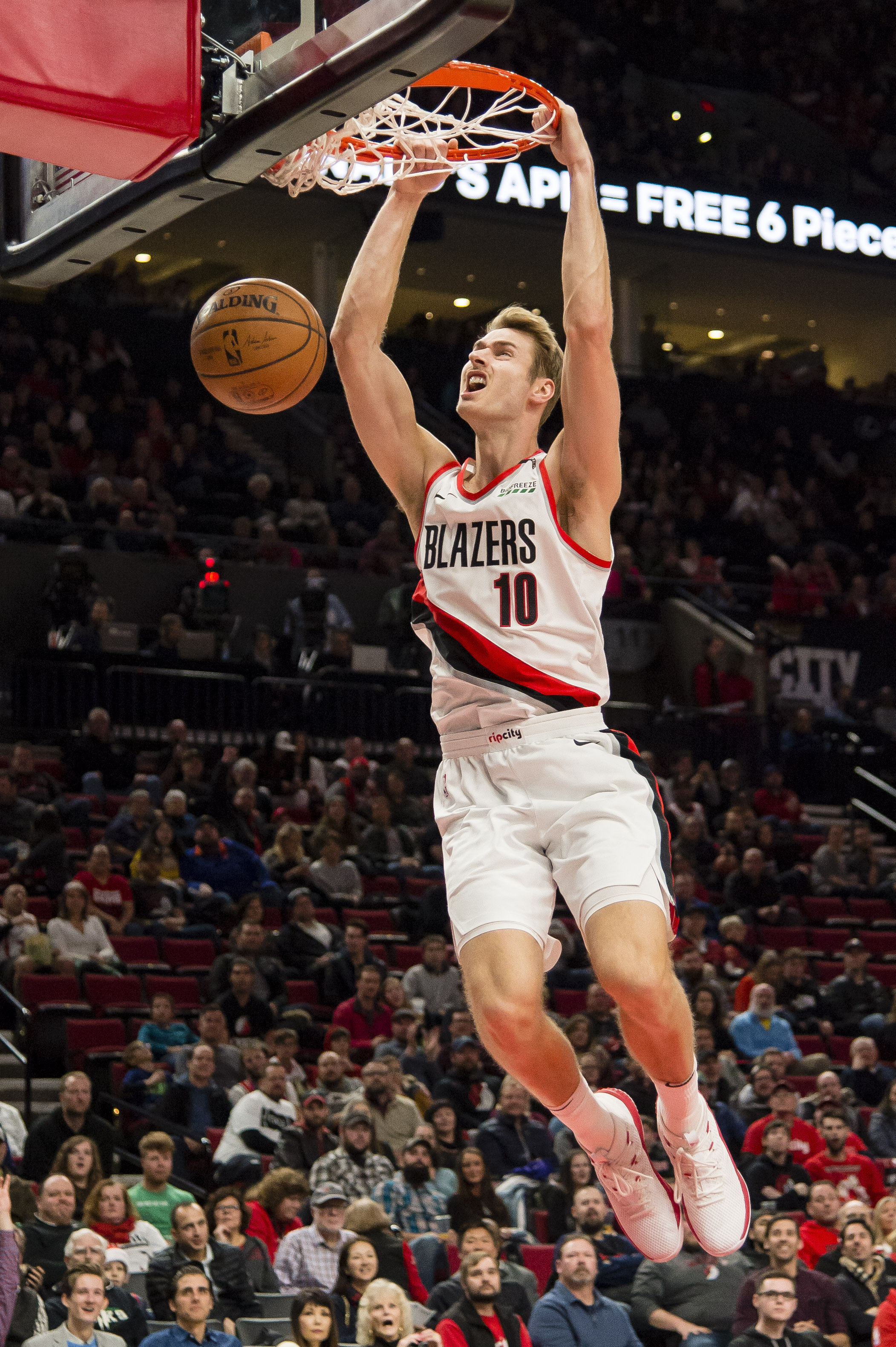 官方：西班牙女足归化25岁原尼日利亚籍前锋伊马德（西班牙女足官宣：25岁前尼日利亚籍前锋伊马德完成归化）