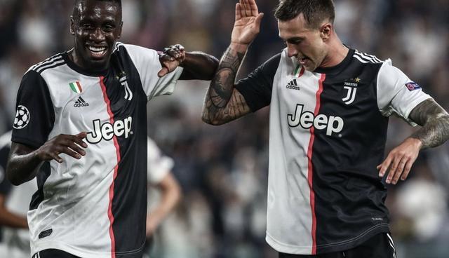 日本队再度成为亚洲希望（日本队再次扛起亚洲希望之旗）