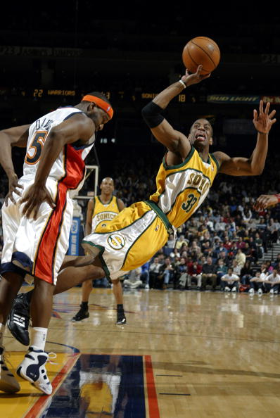 太阳报：C罗准备在马德里开一家私人会所，会费最高13000英镑（英媒称C罗计划在马德里开设私人会所，会员费最高达1.3万英镑）