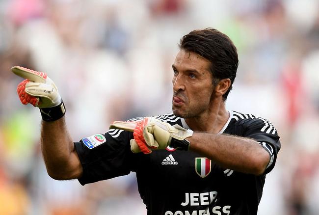 定位球魔术师：法国人乔弗尔如何在阿森纳打造自己的标志形象（法国人乔弗尔如何在阿森纳塑造定位球招牌风格）