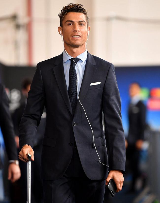 西甲前瞻：黄潜新赛季丢球联赛最少，皇社近况回暖4场3胜（西甲前瞻：黄潜新季失球最少，皇社复苏近4场3胜）